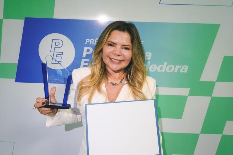 Prefeita Marina Pandolfo recebe Medalha do Mérito Legislativo nesta quinta-feira (12)