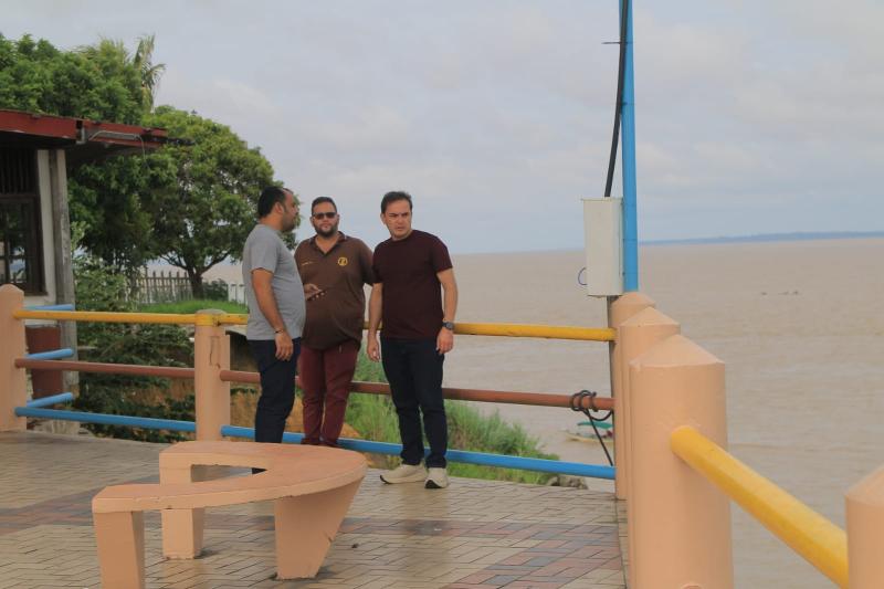 Mateus Assayag vistoria área da Praça do Cristo Redentor para início das obras