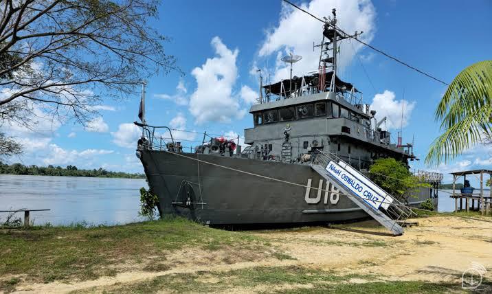 Navio da Marinha realiza atendimento médico e odontológico em Parintins