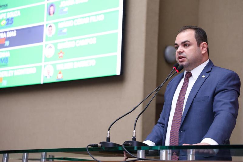 Roberto Cidade apresenta PL que propõe regulamentação no uso da Inteligência Artificial no Amazonas