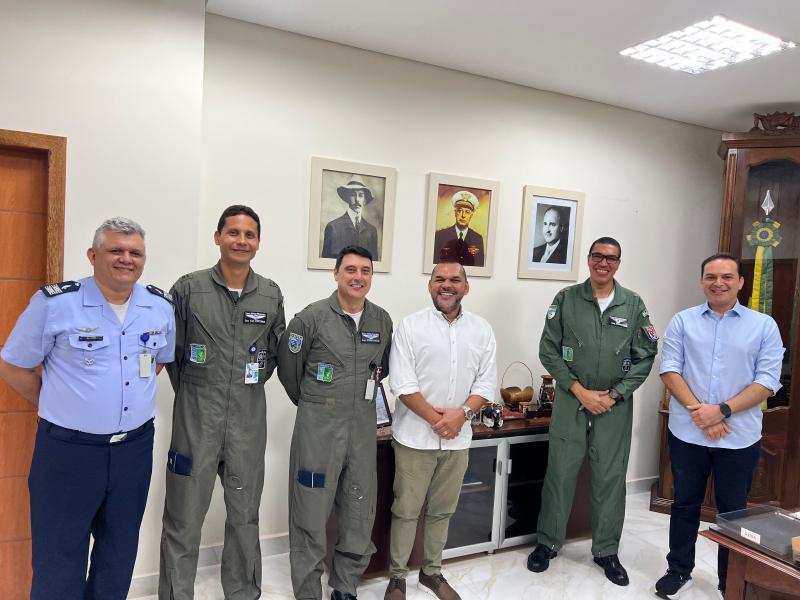 Mateus Assayag avança em tratativas para ampliar operações no Aeroporto Júlio Belém