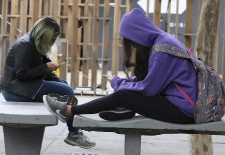 Restrição ao uso do celular nas escolas: quais são as orientações gerais do MEC às redes de ensino