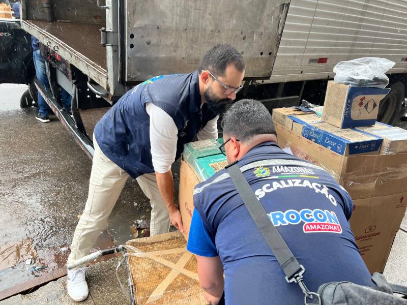 1.800 frascos de desodorantes sem procedência são apreendidos em Manaus