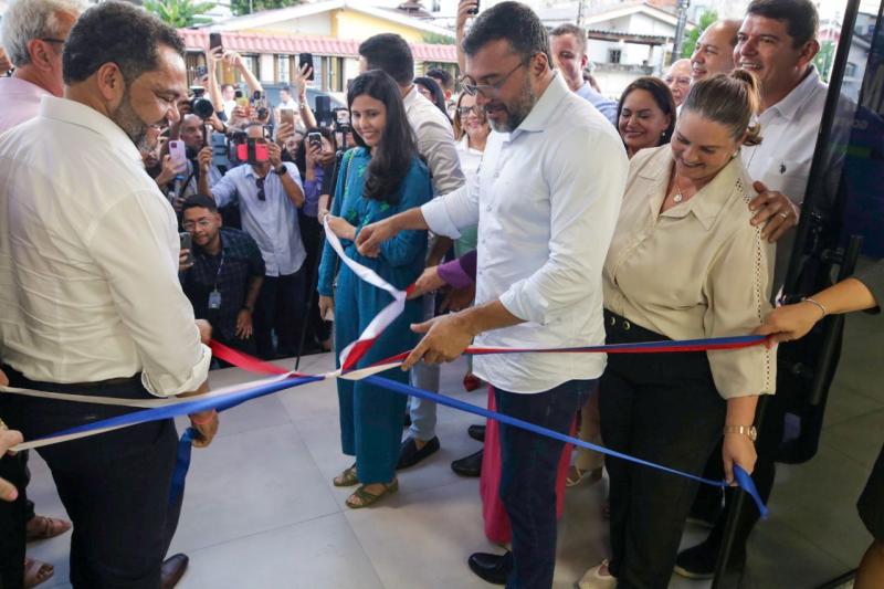 Wilson Lima entrega Cepcolu, unidade pioneira na prevenção do Câncer de Colo Uterino no Amazonas