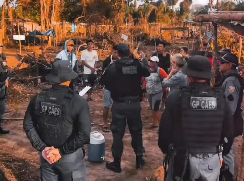 Em Parintins, Polícia Militar acompanha Oficial de Justiça em cumprimento de reintegração de posse 