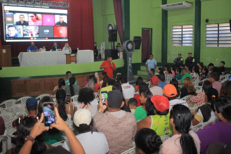 Parintins debate crescimento desordenado de ocupações em Audiência Pública Parintins debate crescimento desordenado de ocupações em Audiência Pública