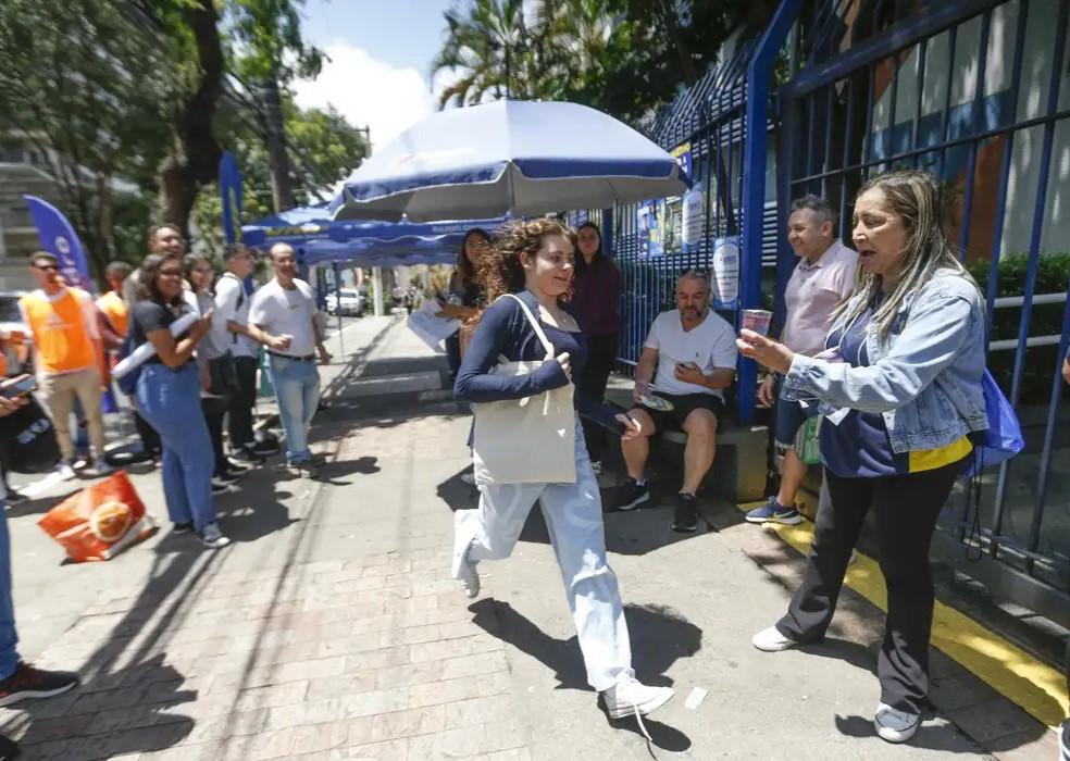 Enem: saiba critérios para pedir isenção da taxa de inscrição