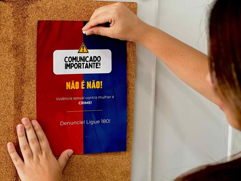 Polícia Civil orienta as mulheres sobre as medidas de segurança durante o Festival de Parintins