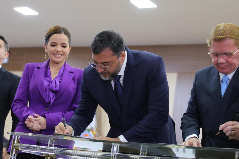 Governador Wilson Lima apresenta balanço de mais de 18 mil ações de regularização fundiária durante abertura da Semana do Solo Seguro