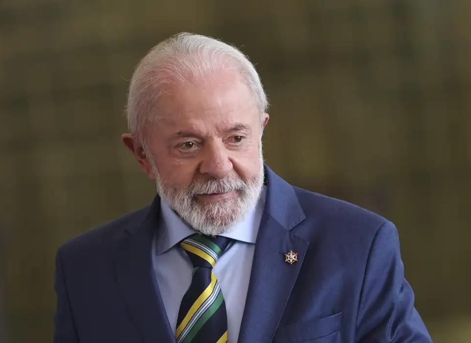 Brasil responderá tarifaço dos EUA com lei de reciprocidade, diz Lula