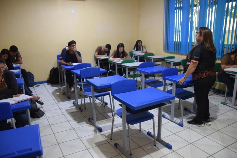Escola Aldair Kimura retoma cursos de Libras, Inglês, Espanhol e Informática em Parintins