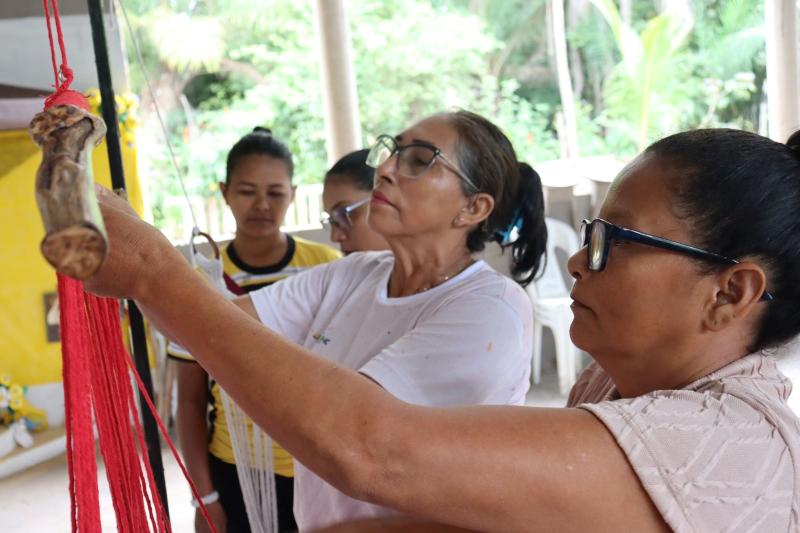 Em Parintins, Projeto Vitrine de Saberes Artesanais promove empreendedorismo feminino e valorização cultural