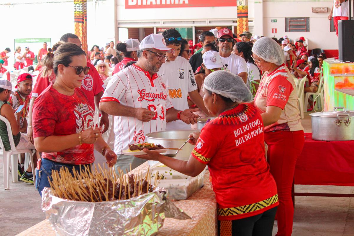 Boi Garantido realiza confraternização em celebração ao 33º título