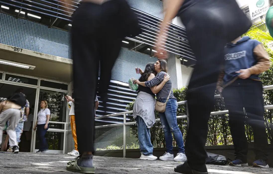 Mulheres representam 60% das inscrições no Enem 2025
