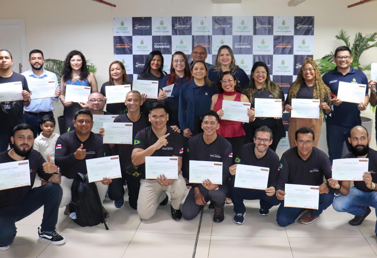 Detran-AM certifica 47 instrutores de trânsito em Manaus