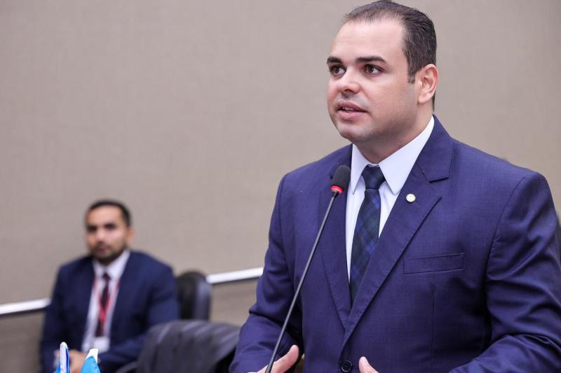 Roberto Cidade propõe apoio à FCecon com destinação de emendas parlamentares no orçamento estadual