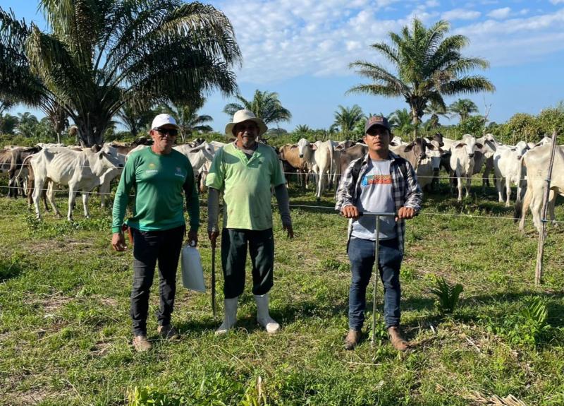 Mocambo e Caburi recebem visita técnica da Secretaria de Produção para verificar viabilidade de mecanização