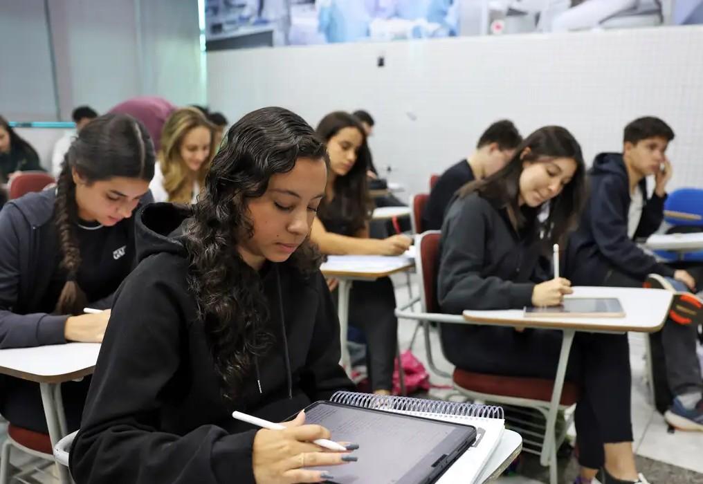 Fies 2025: divulgada lista de espera do segundo semestre