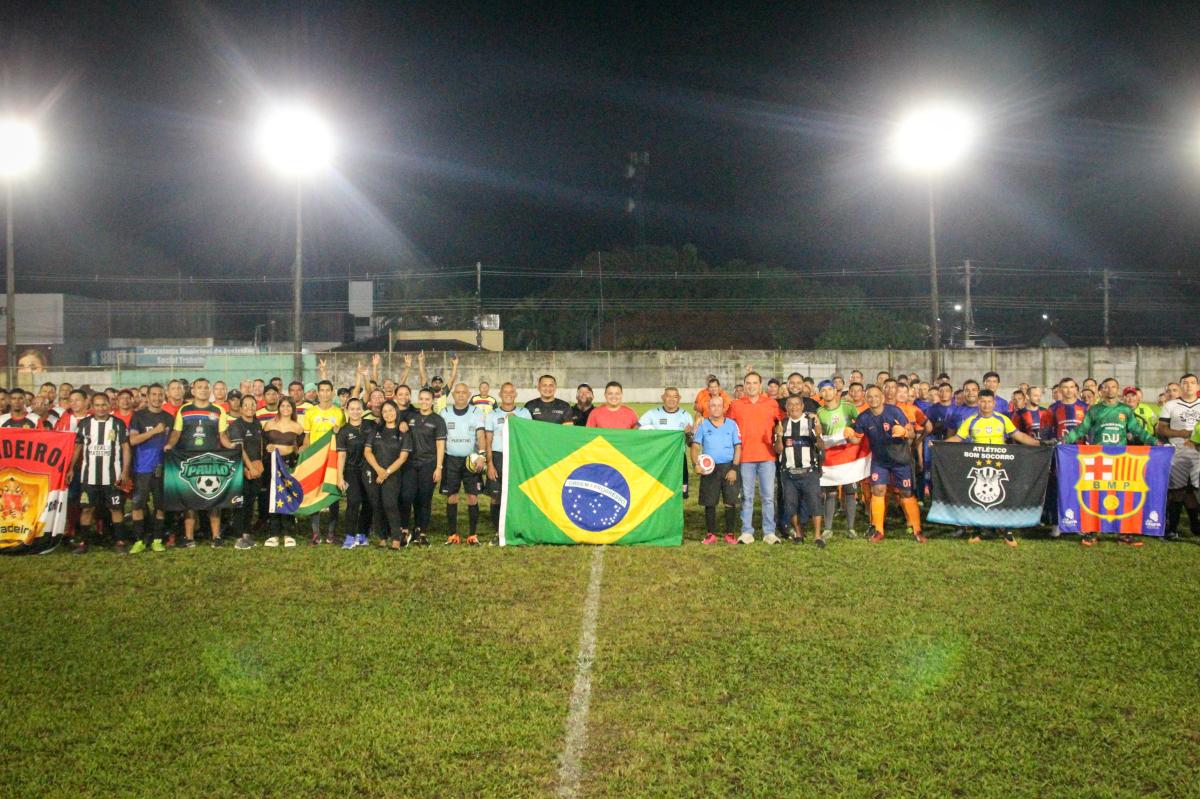 Começa disputa da 8ª Copa Máster 'Quem Ganha Com Isso é Parintins'