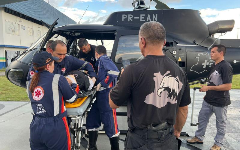 Serviço aéreo da SSP-AM resgata policial militar após acidente na rodovia BR-319
