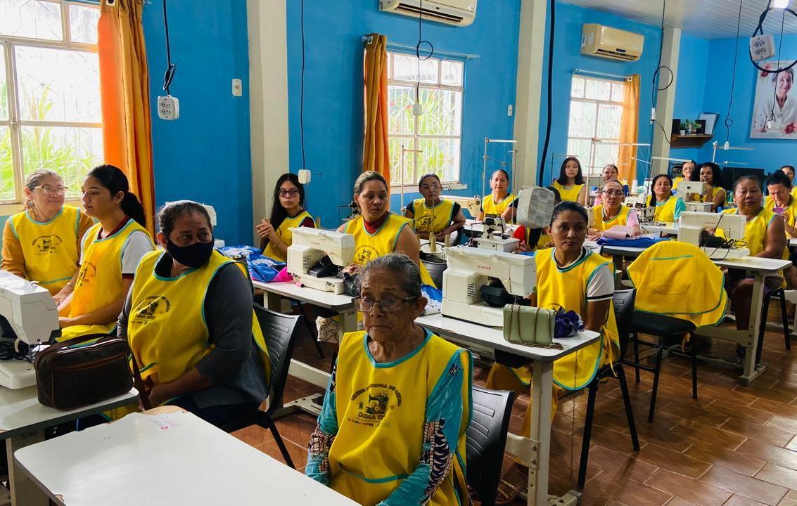 Prefeitura inicia novas turmas de Corte Costura e sandálias artesanais