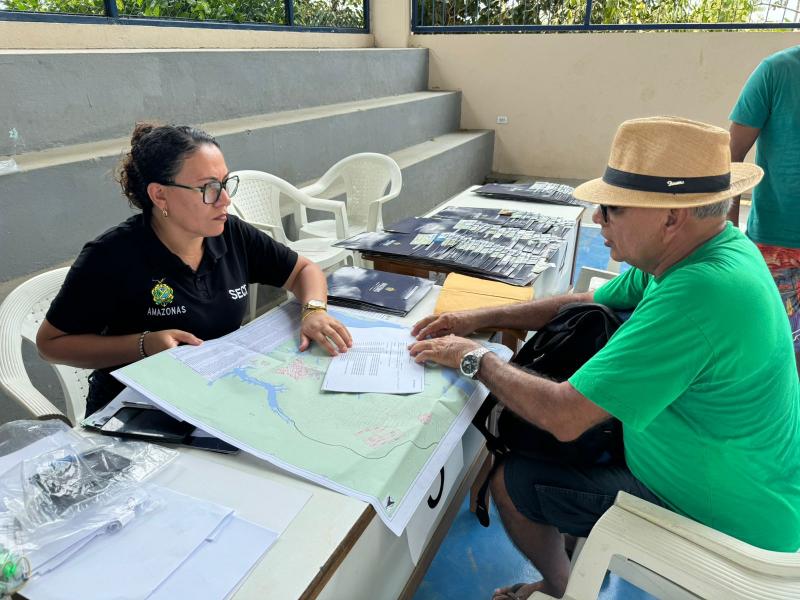 Governo do Amazonas realiza nova etapa de regularização fundiária para mais 100 famílias de Caburi, em Parintins