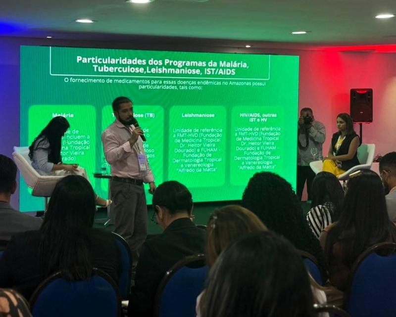 FVS-RCP reforça integração entre Vigilância em Saúde e Assistência Farmacêutica no Amazonas durante congresso