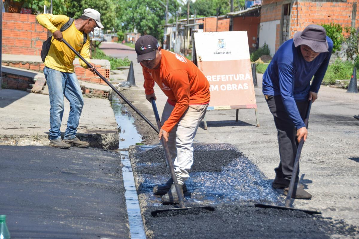 Prefeitura de Parintins intensifica asfaltamento nos bairros da cidade