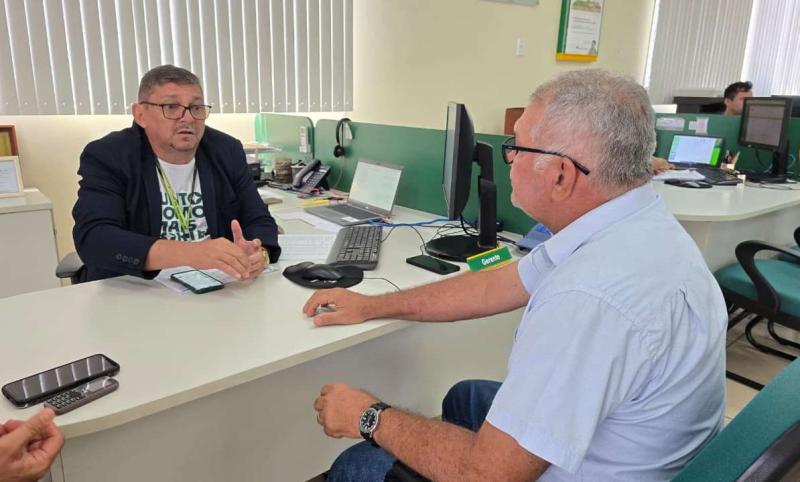 Incentivo à bioeconomia é discutido pela Prefeitura de Parintins com o Banco da Amazônia