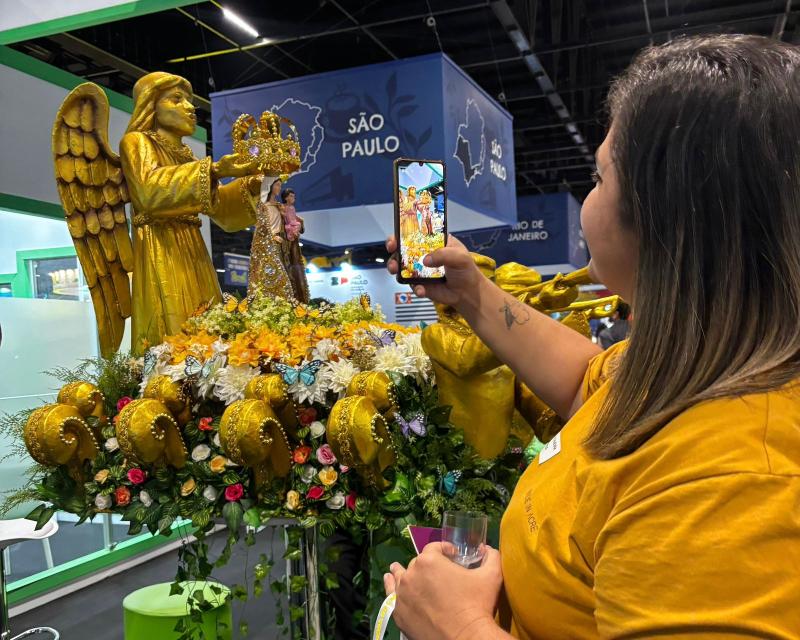9° Salão Nacional do Turismo: Parintins se destaca com Festa de Nossa Senhora do Carmo no segmento festas religiosas