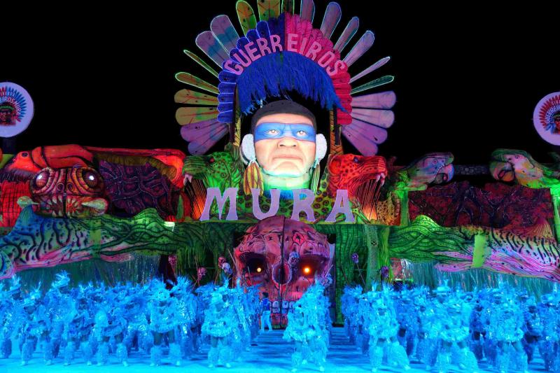 Guerreiros Mura abre Festival de Cirandas de Manacapuru com espetáculo subaquático e exaltação indígena