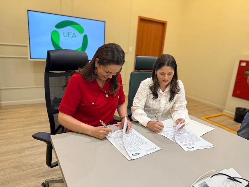 FVS-RCP e UEA firmam cooperação para desenvolvimento de ensino, pesquisa e inovação em saúde pública no Amazonas