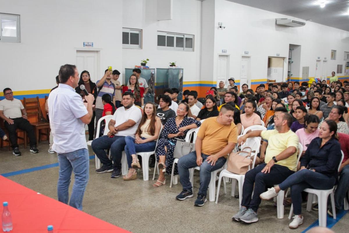 Aula inaugural marca o lançamento Curso Pré-vestibular Social