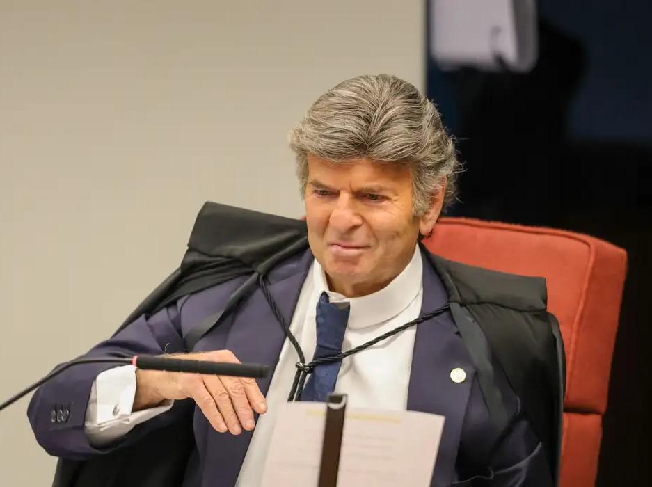 Fux cita incompetência do STF para julgar ação contra Bolsonaro