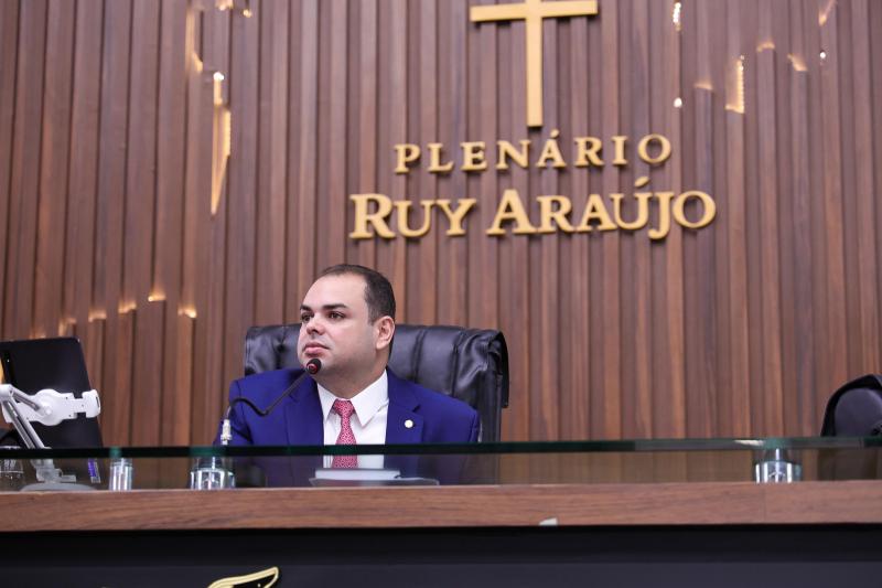 Roberto Cidade destaca leis de sua autoria de valorização da vida e fortalecimento das políticas de saúde mental