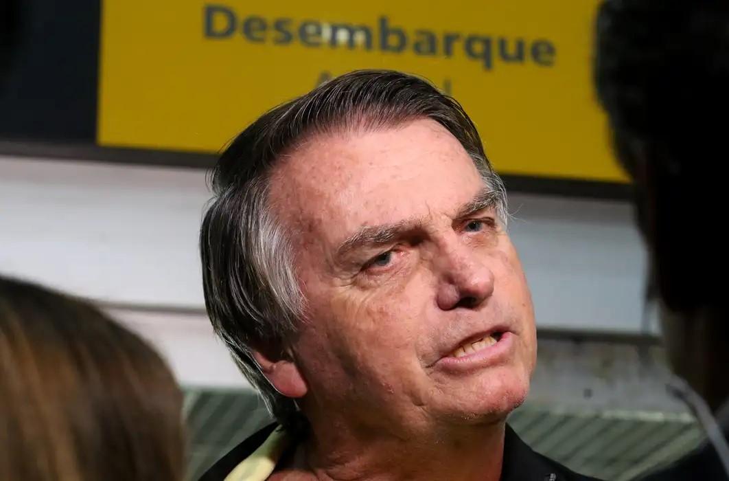 Bolsonaro fica inelegível até 2060 após condenação