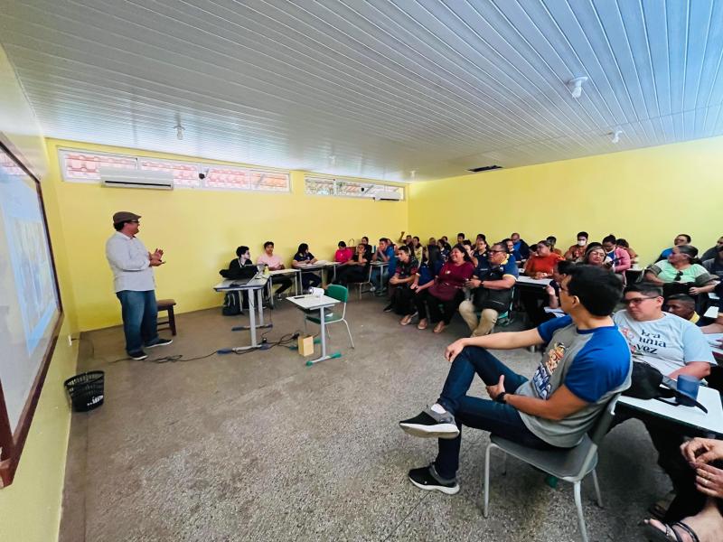 Inovação na sala de aula: inteligência artificial chega às escolas municipais de Parintins com projeto Nisha