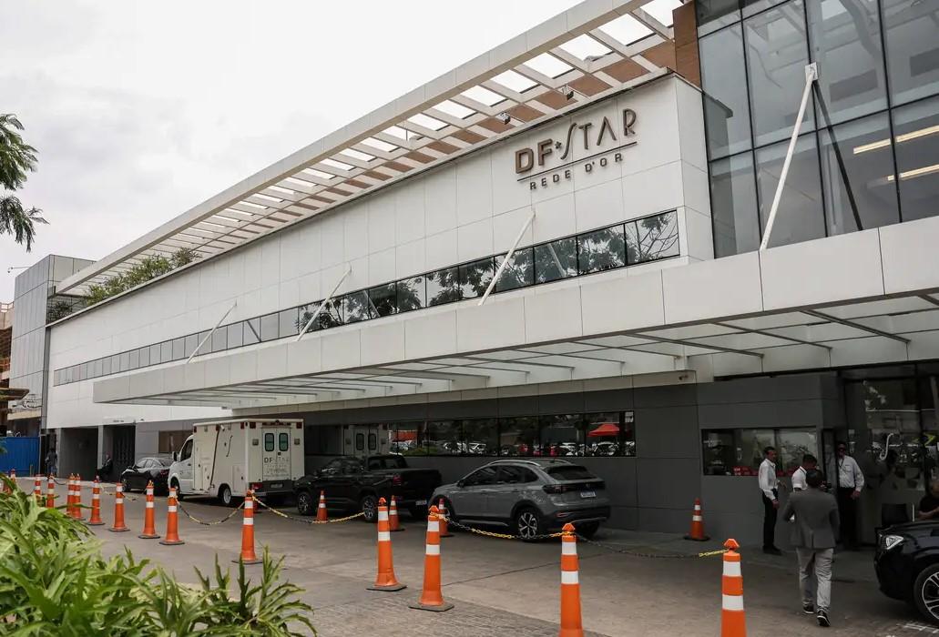 Bolsonaro recebe alta hospitalar; laudo aponta câncer de pele
