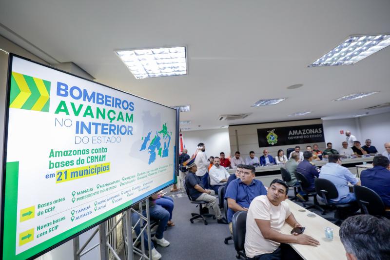 Wilson Lima destaca redução de 87% nos focos de incêndio com implantação de novos Grupamentos dos Bombeiros no interior do estado