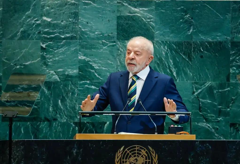 Lula afirma que soberania é inegociável e repudia falsos patriotas