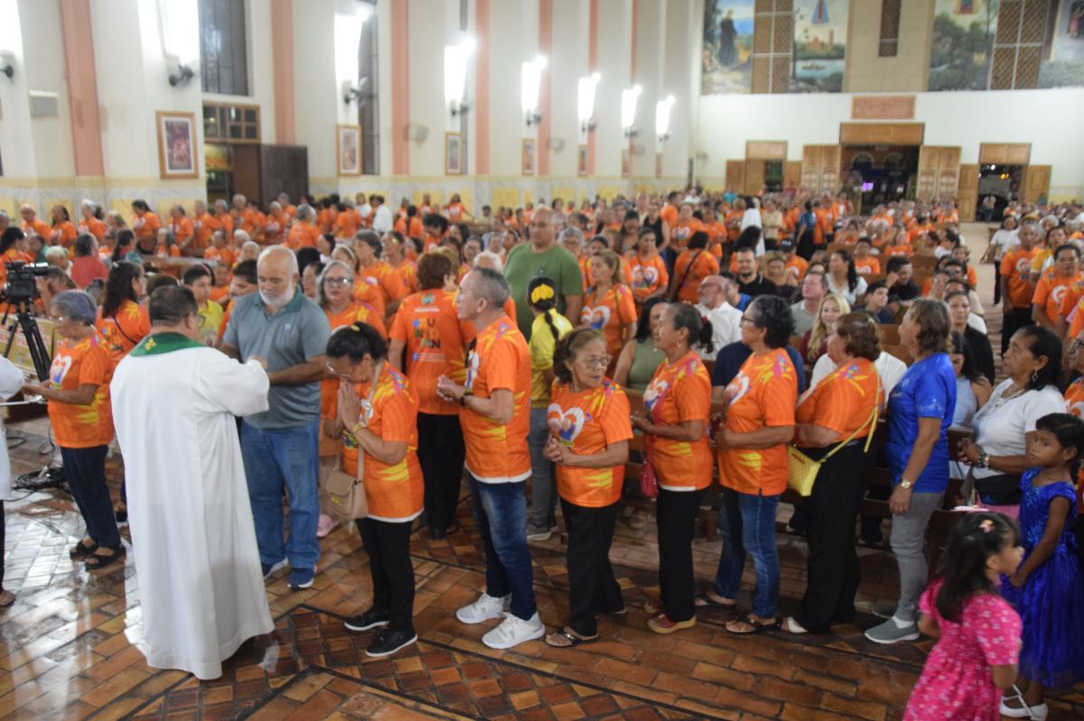 Celebração na Catedral de Parintins marca abertura da Semana do Idoso
