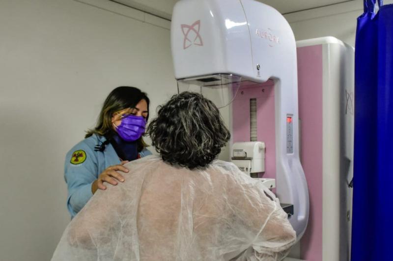 Wilson Lima destaca importância das Carretas de Saúde na prevenção ao câncer de mama