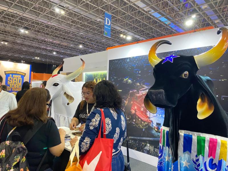 Festival Folclórico de Parintins é destaque em Feira Internacional de Agentes de Viagens