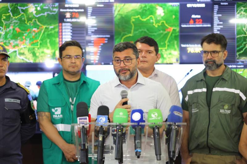 Governador Wilson Lima destaca avanços no combate às queimadas com redução de desmatamento e focos de calor Governador Wilson Lima destaca avanços no combate às queimadas com redução de desmatamento e focos de calor