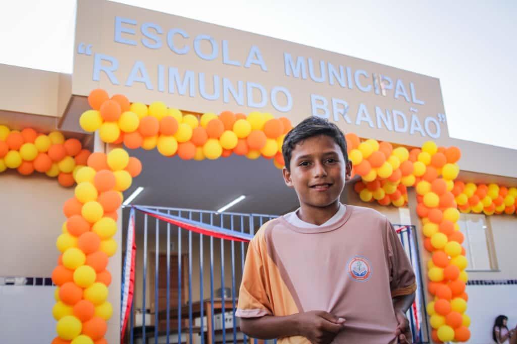 Prefeitura entrega escola nova e moderna na comunidade do Miriti