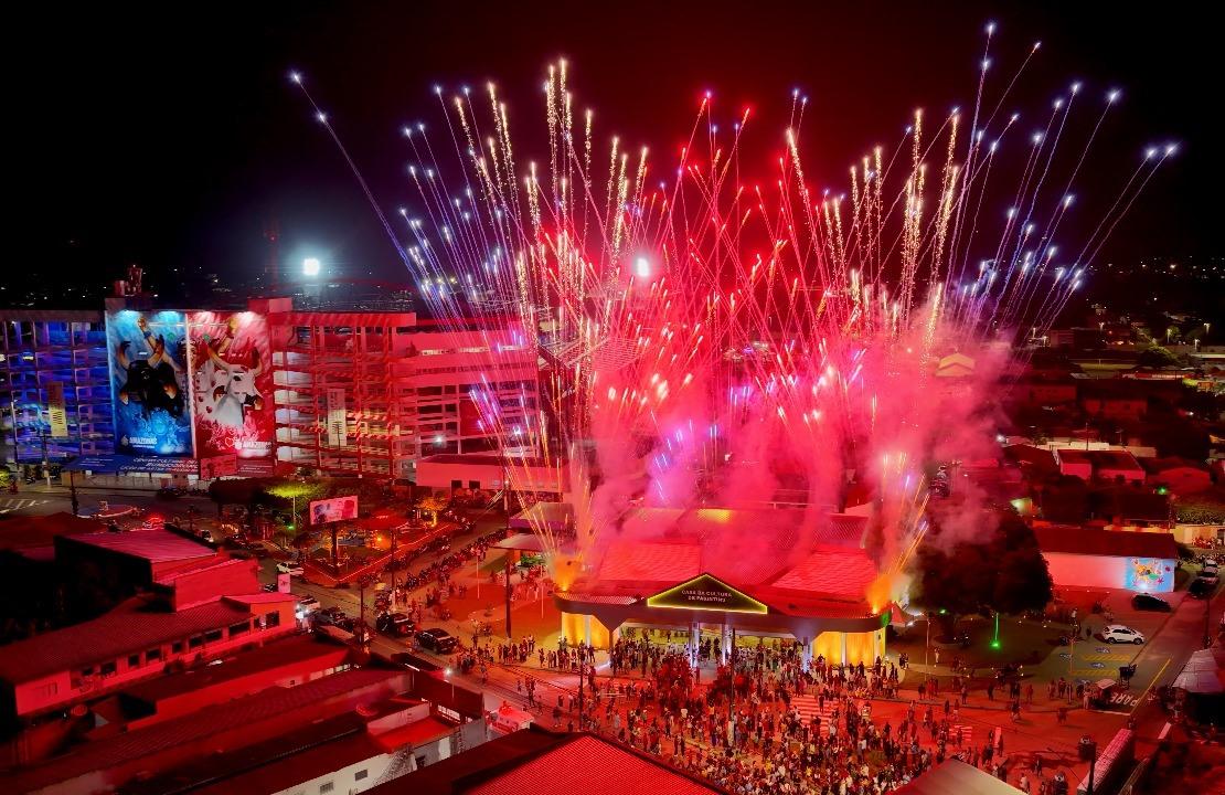 Mateus Assayag entrega à Parintins Casa da Cultura Mestre Jair Mendes Mateus Assayag entrega à Parintins Casa da Cultura Mestre Jair Mendes