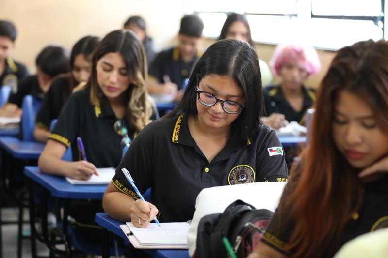 No Amazonas, mais de 42 mil alunos da rede estadual deverão fazer o Enem 2025