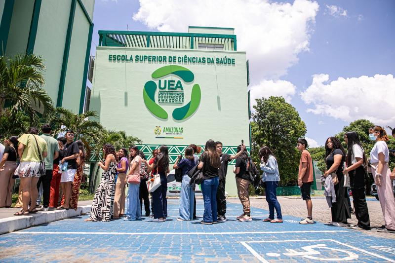 Expectativa de milhares de candidatos marcam aplicação das provas do Sistema Ingresso Seriado da UEA Expectativa de milhares de candidatos marcam aplicação das provas do Sistema Ingresso Seriado da UEA