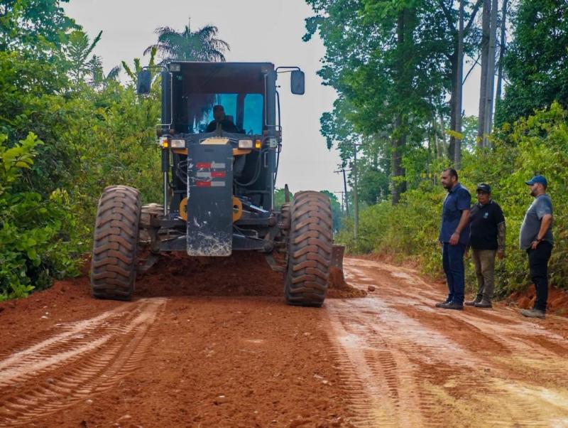 Regularização de vicinais da Vila Amazônia melhora transporte e escoamento de produção agrícola