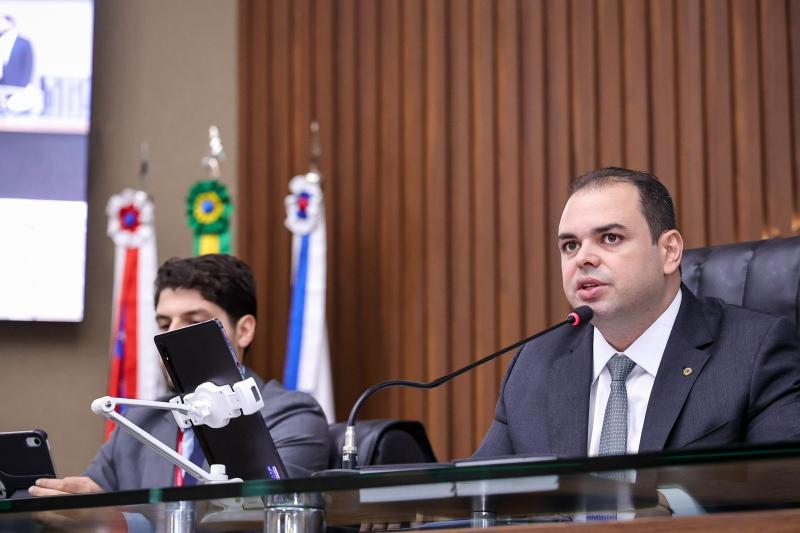 Roberto Cidade reforça compromisso com a dignidade menstrual e celebra avanço de políticas públicas sobre o tema Roberto Cidade reforça compromisso com a dignidade menstrual e celebra avanço de políticas públicas sobre o tema